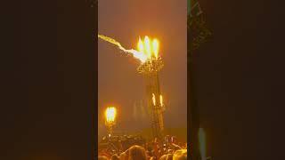 #Lighting of the olympic torch, from a París Church. Spectacular !!!!