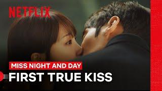 Jeong Eun-ji and Choi Jin-hyuk Finally Kiss | Miss Night and Day | Netflix Philippines