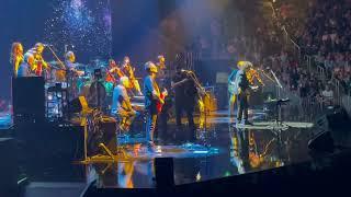 JEFF LYNNE'S ELO Performs 10538 OVERTURE Their Debut Single at Over and Out Concert Atlanta 10/12/24