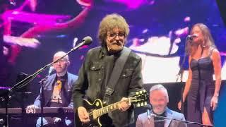 Jeff Lynne’s ELO live “Don’t Bring Me Down” Kia Forum Inglewood CA October 26, 2024