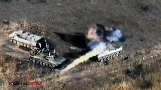 Horrible! FPV drones blow up Russian armored vehicles and infantry one by one on frontline